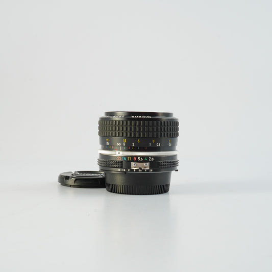 Nikon Ai Nikkor 28mm F/2.8 単焦点レンズ