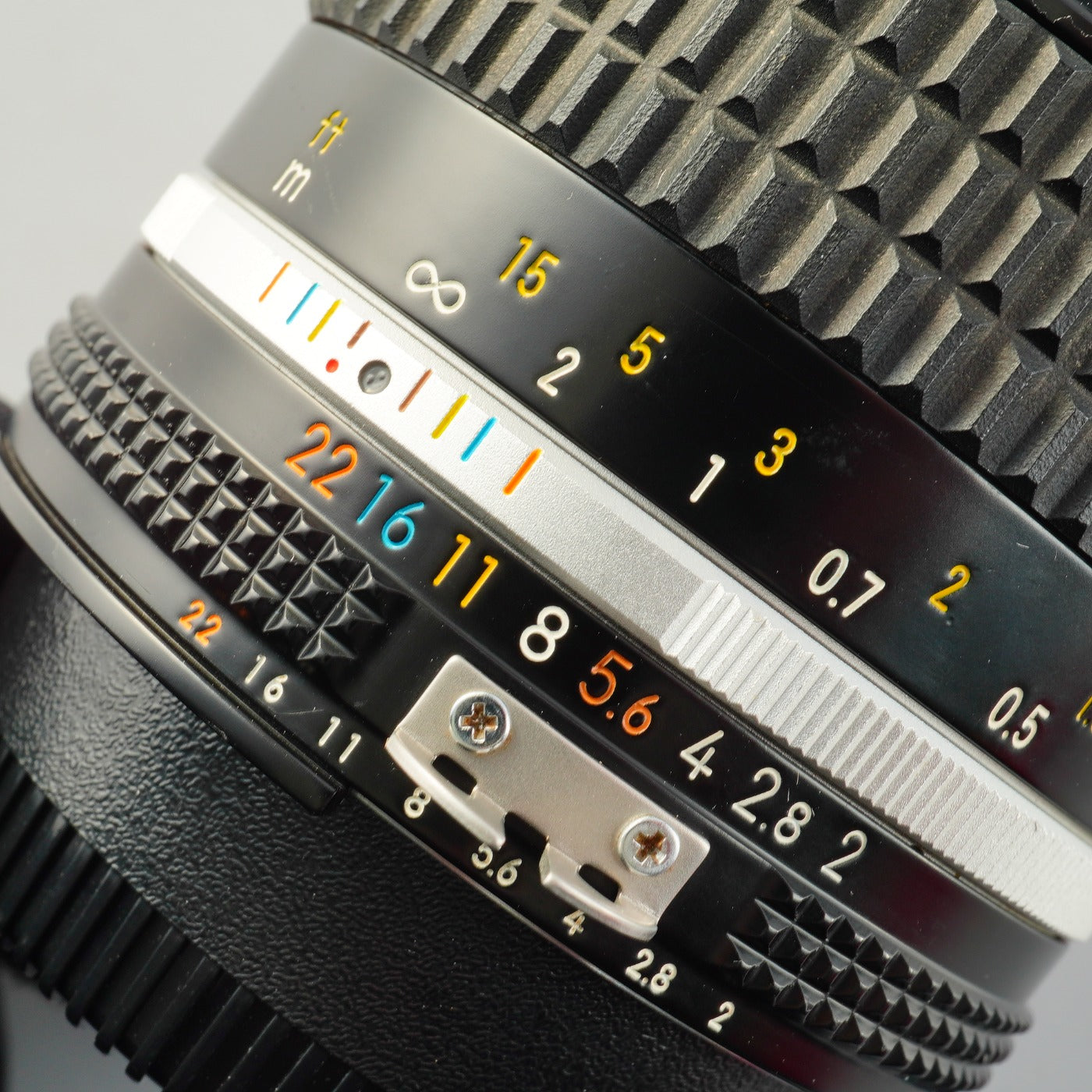Nikon Ai-S NIKKOR 35mm F/2 単焦点レンズ
