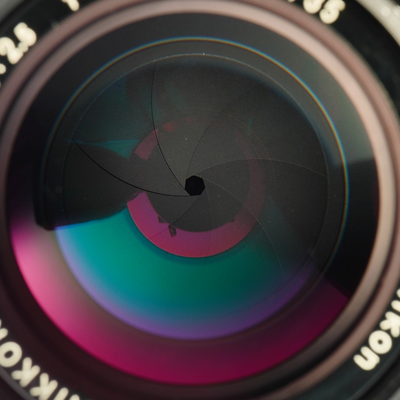 Nikon Ai改 NIKKOR-P.C Auto 105mm F/2.5 単焦点レンズ