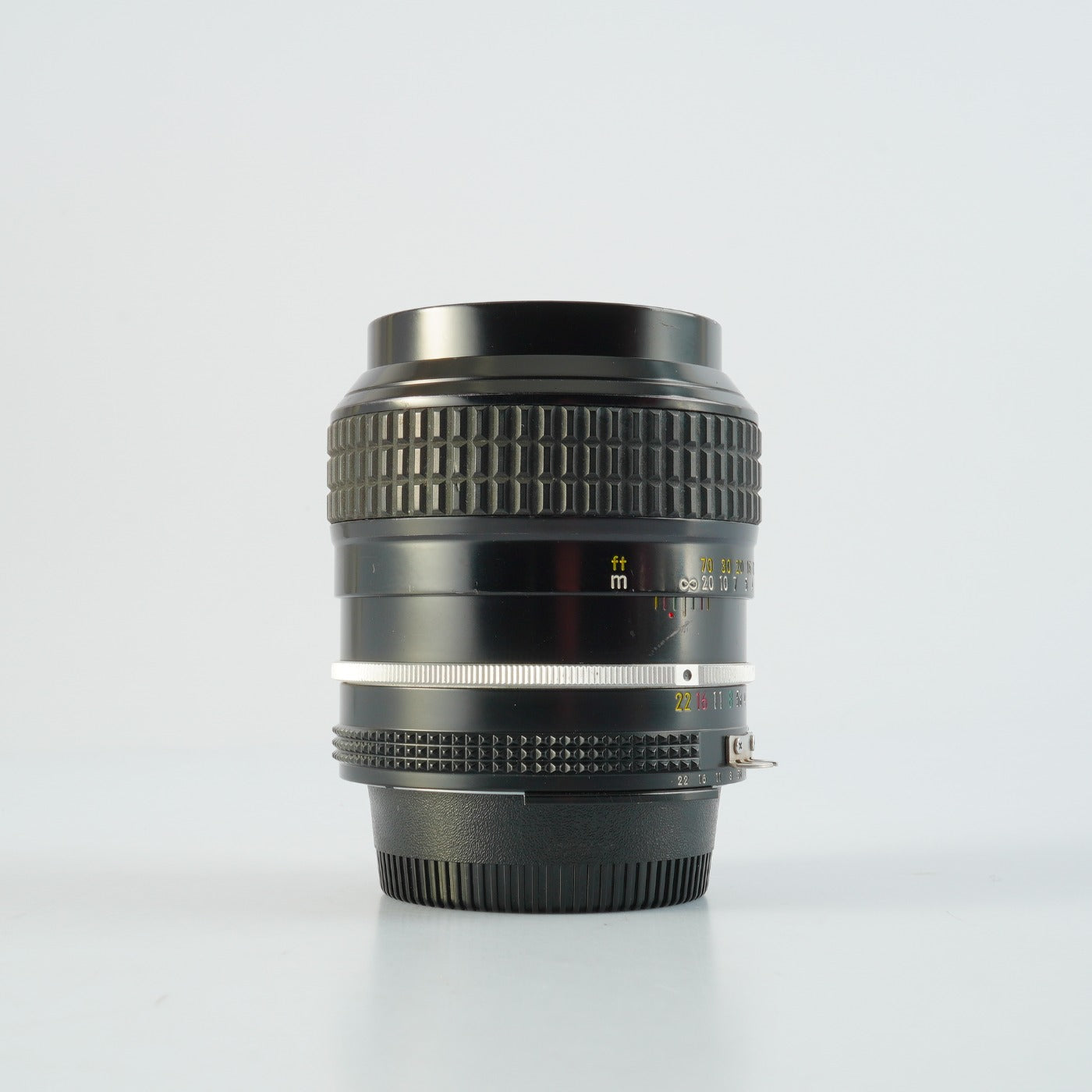 Nikon Ai NIKKOR 105mm F/2.5 単焦点レンズ