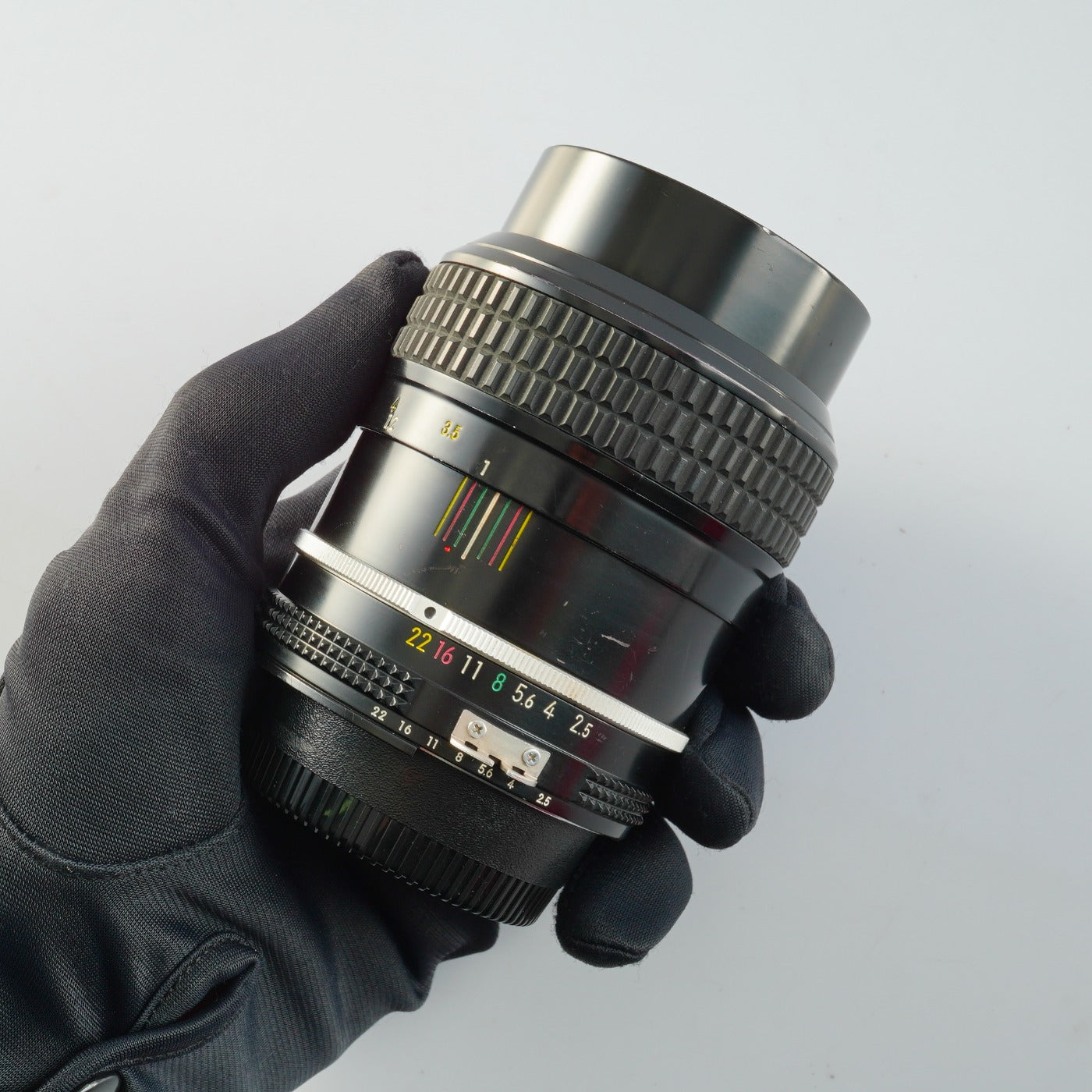 Nikon Ai NIKKOR 105mm F/2.5 単焦点レンズ
