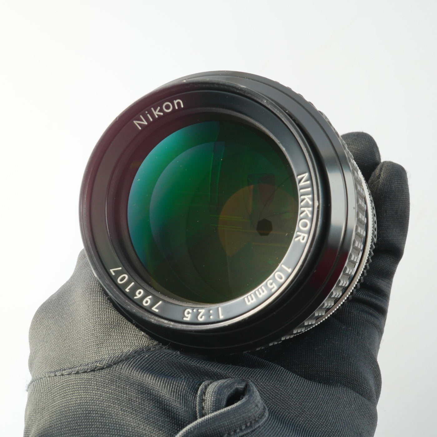 Nikon Ai NIKKOR 105mm F/2.5 単焦点レンズ