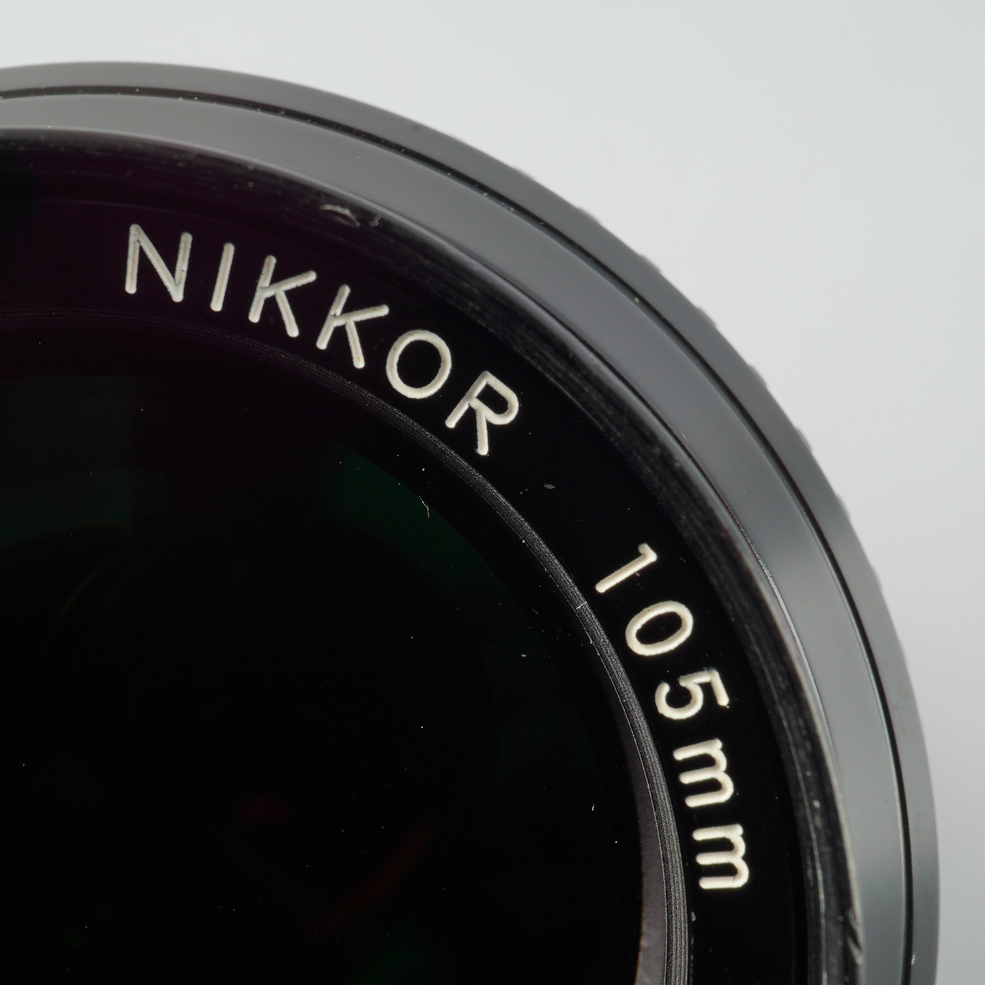 Nikon Ai NIKKOR 105mm F/2.5 単焦点レンズ