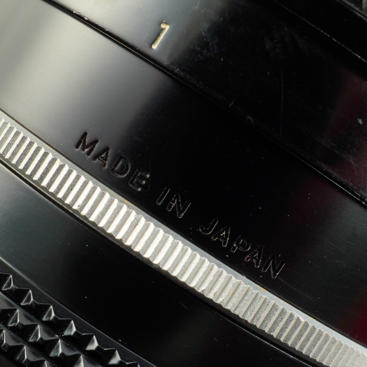Nikon Ai NIKKOR 105mm F/2.5 単焦点レンズ