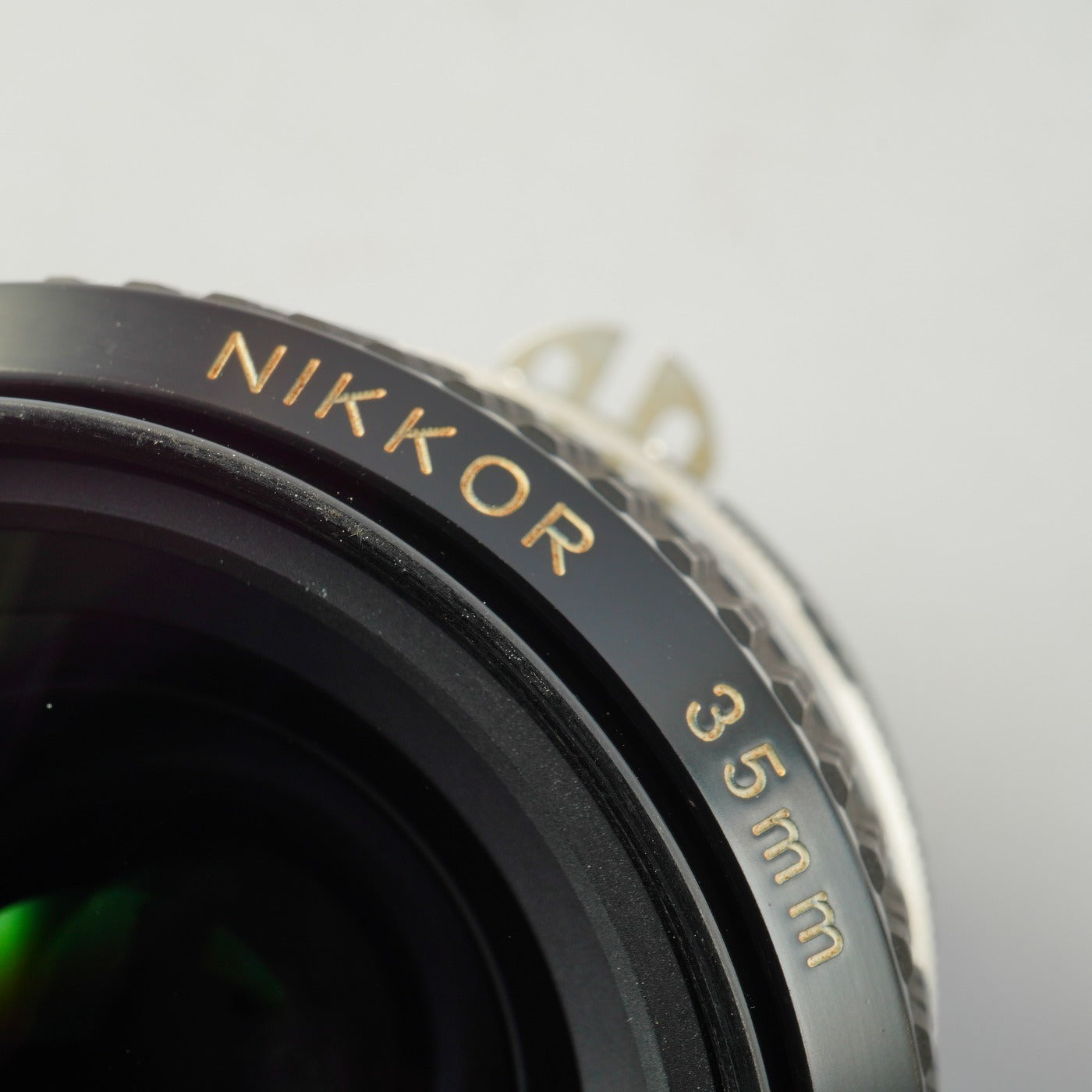 Nikon Ai Nikkor 35mm F/2 単焦点レンズ