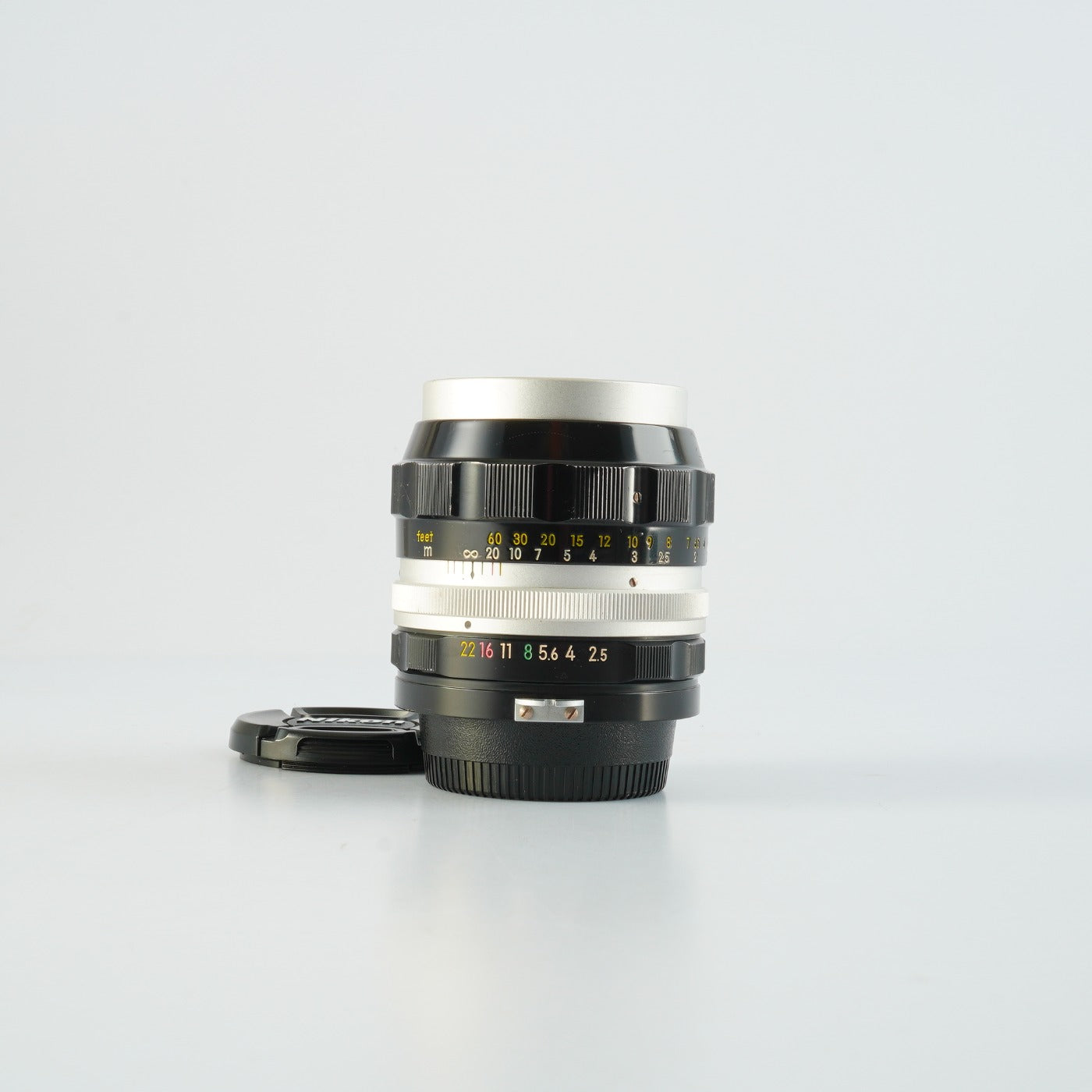 Nikon 非Ai NIKKOR-P Auto 105mm F/2.5 単焦点レンズ