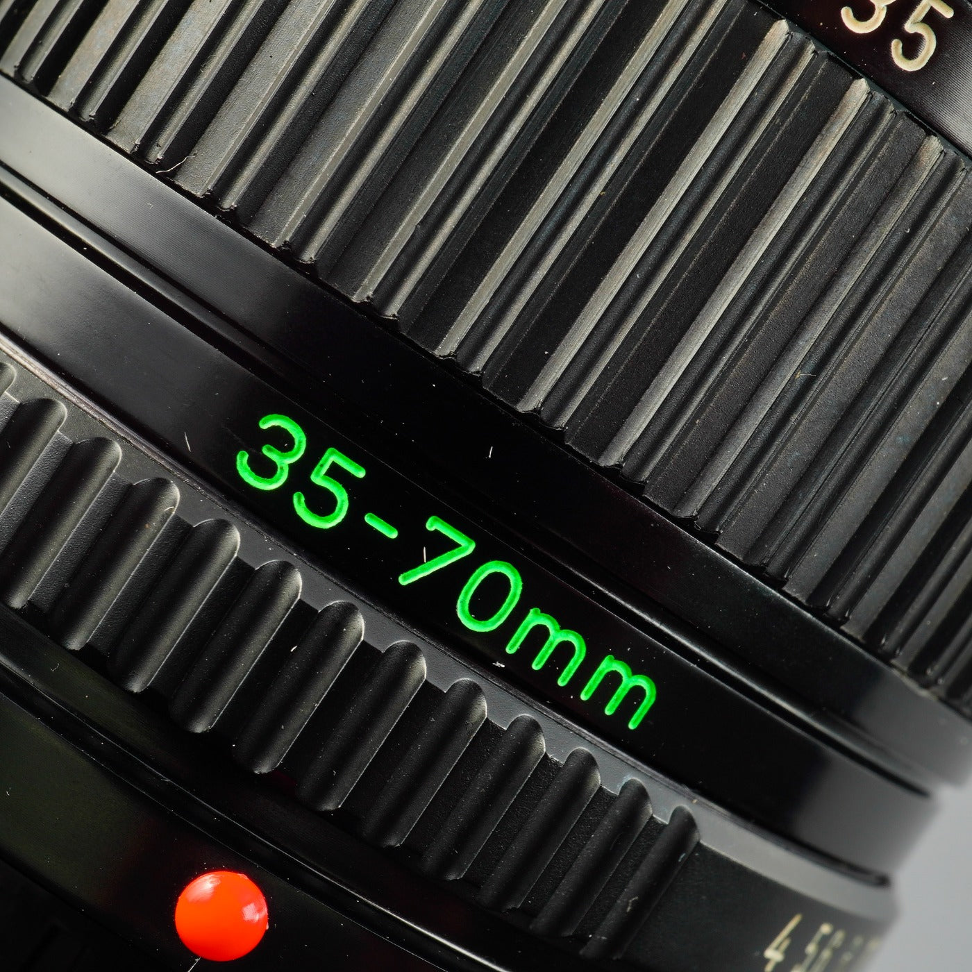Canon FD 35-70mm F/4 ズームレンズ