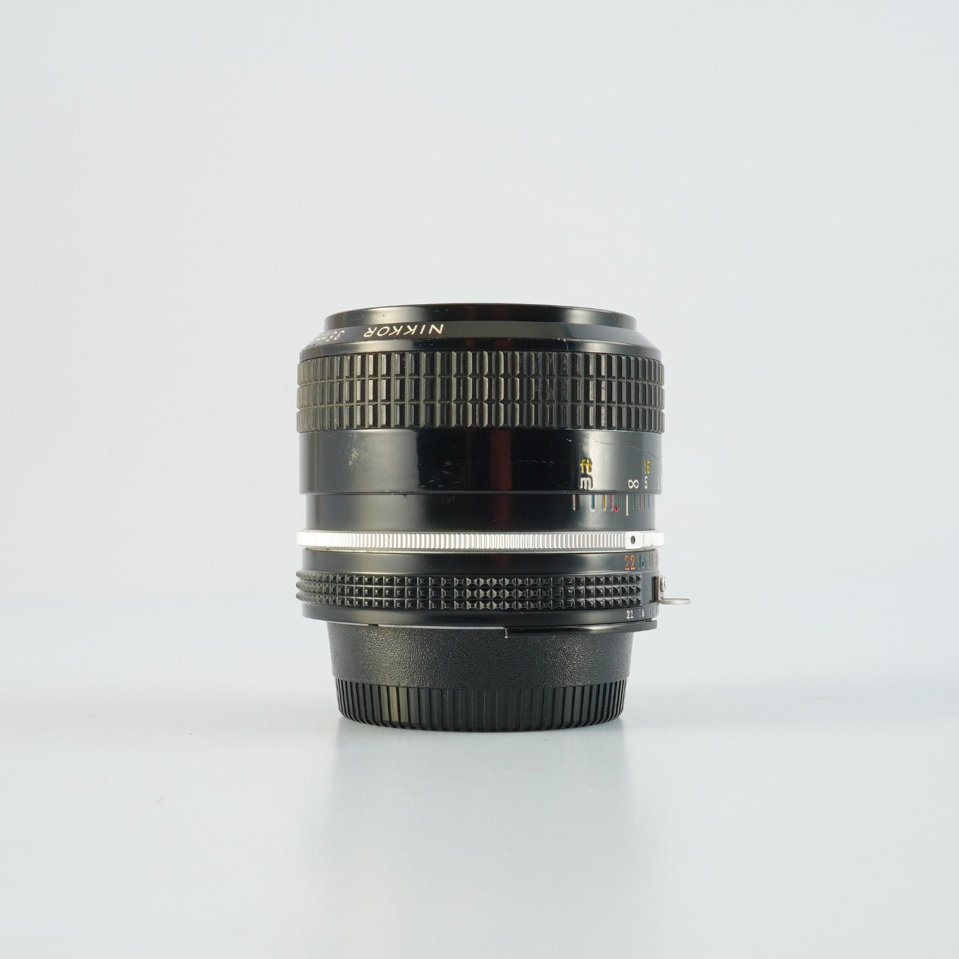 Nikon Ai Nikkor 35mm F/2 単焦点レンズ