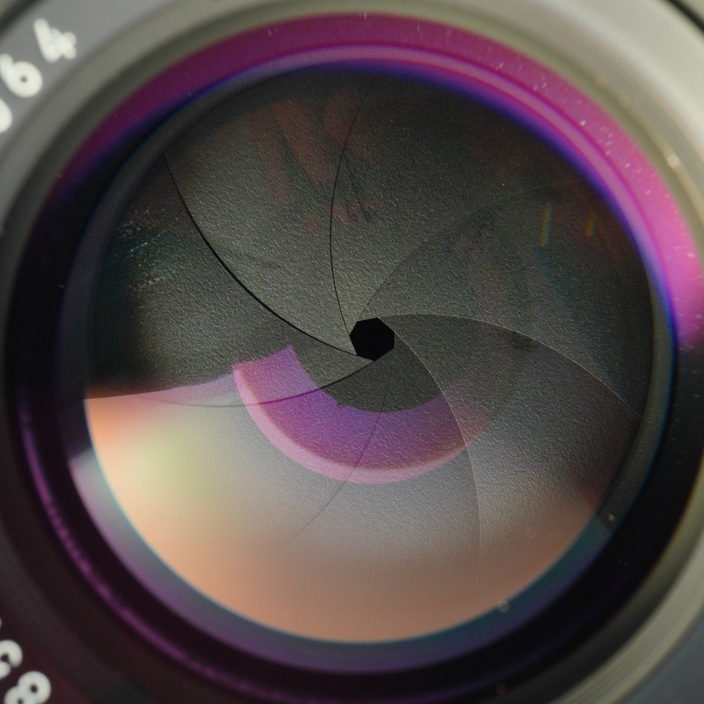 Nikon Ai-S NIKKOR 85mm F/2 単焦点レンズ