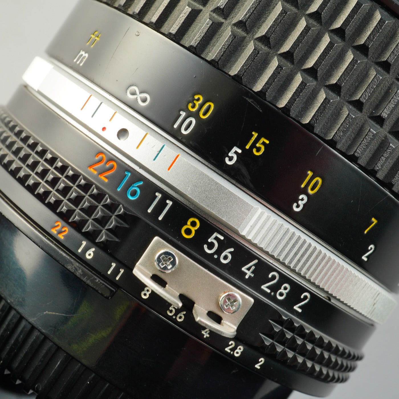 Nikon Ai-S NIKKOR 85mm F/2 単焦点レンズ