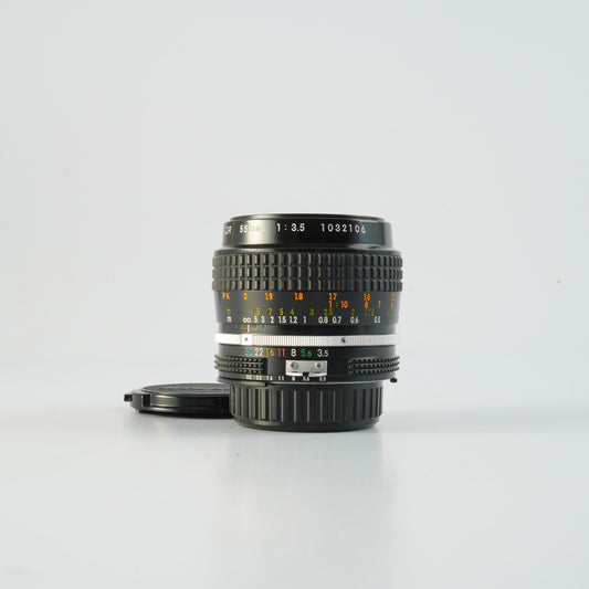 Nikon Ai Micro-NIKKOR 55mm F/3.5 マクロレンズ