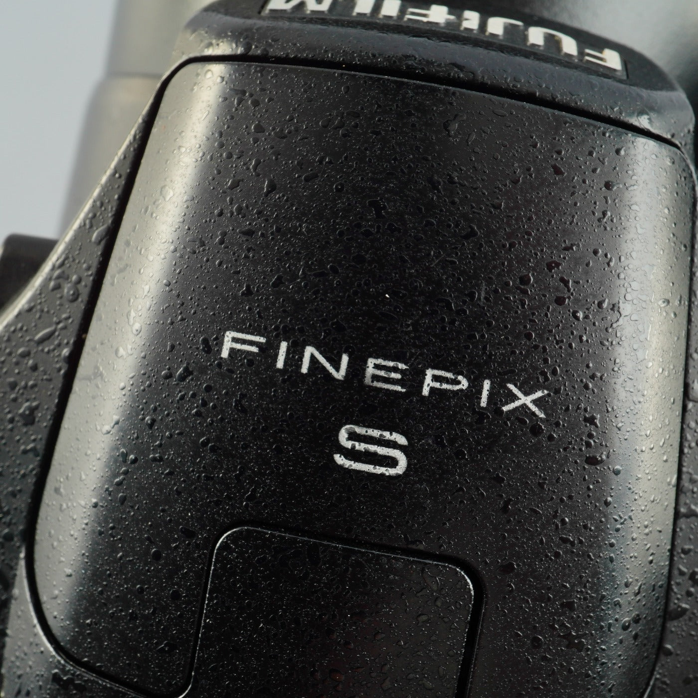 FUJIFILM Finepix S2500HD + SD 2GB コンパクトデジタルカメラ