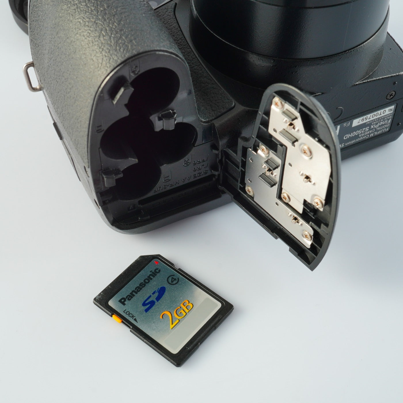FUJIFILM Finepix S2500HD + SD 2GB コンパクトデジタルカメラ