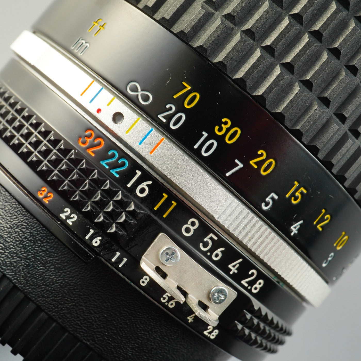 Nikon Ai-S NIKKOR 135mm F/2.8 単焦点レンズ