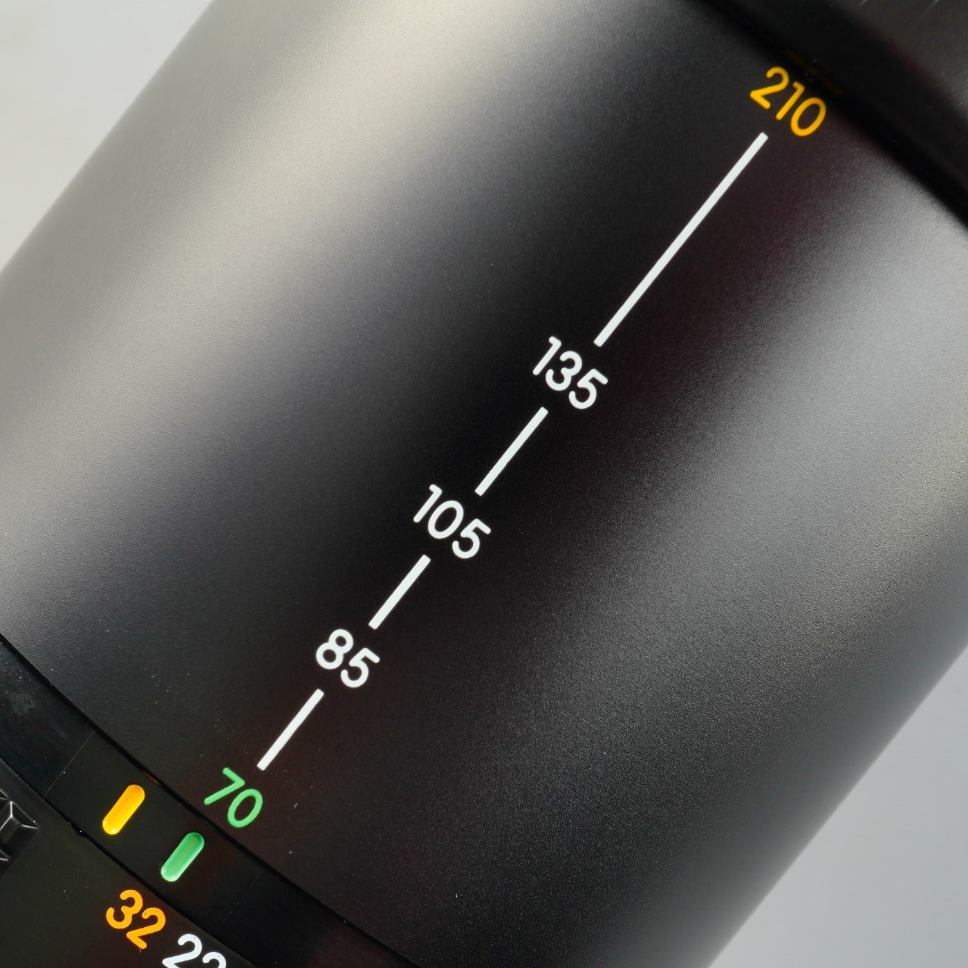 Nikon AF NIKKOR 70-210mm F/4-5.6 ズームレンズ