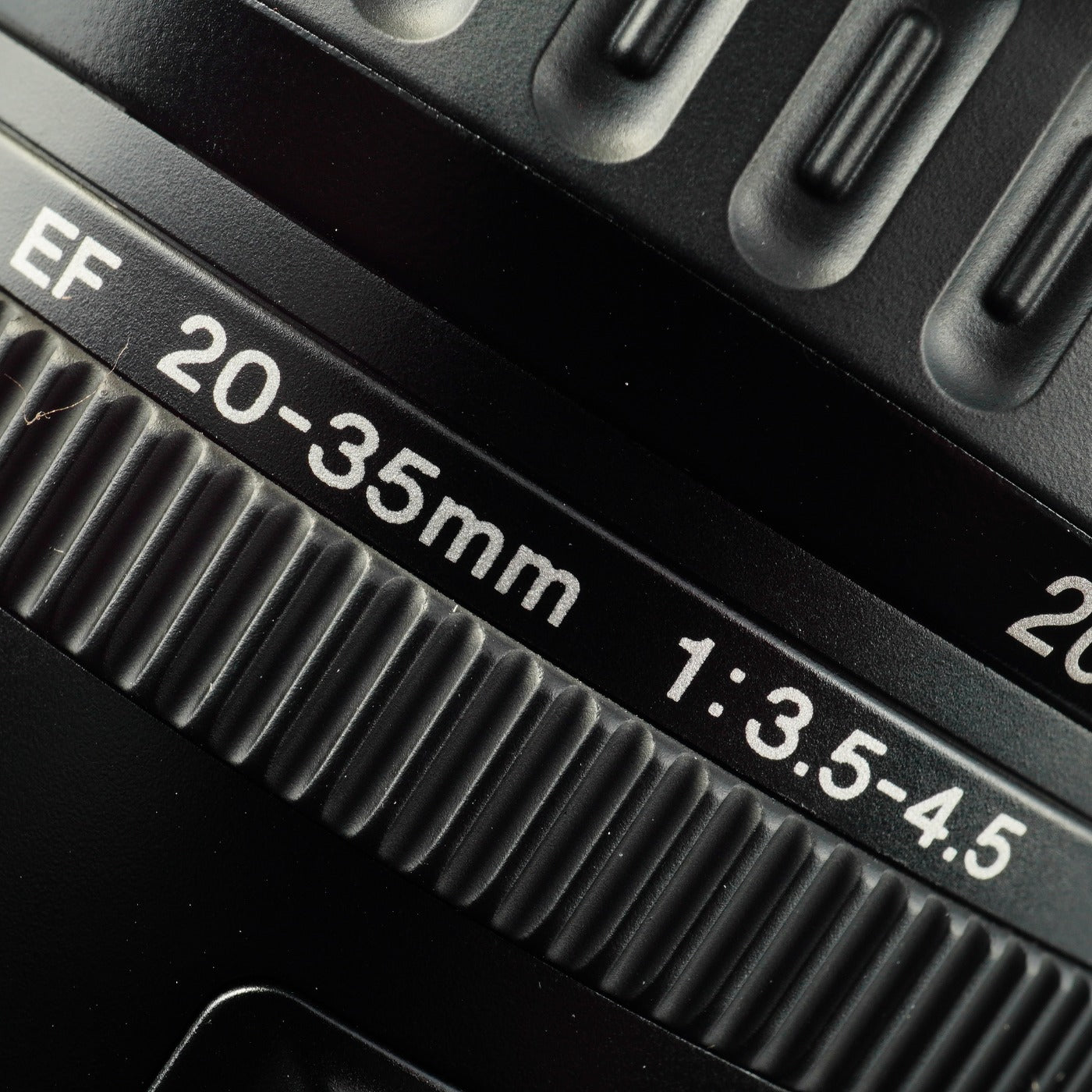 Canon EF 20-35mm F/3.5-4.5 USM ズームレンズ