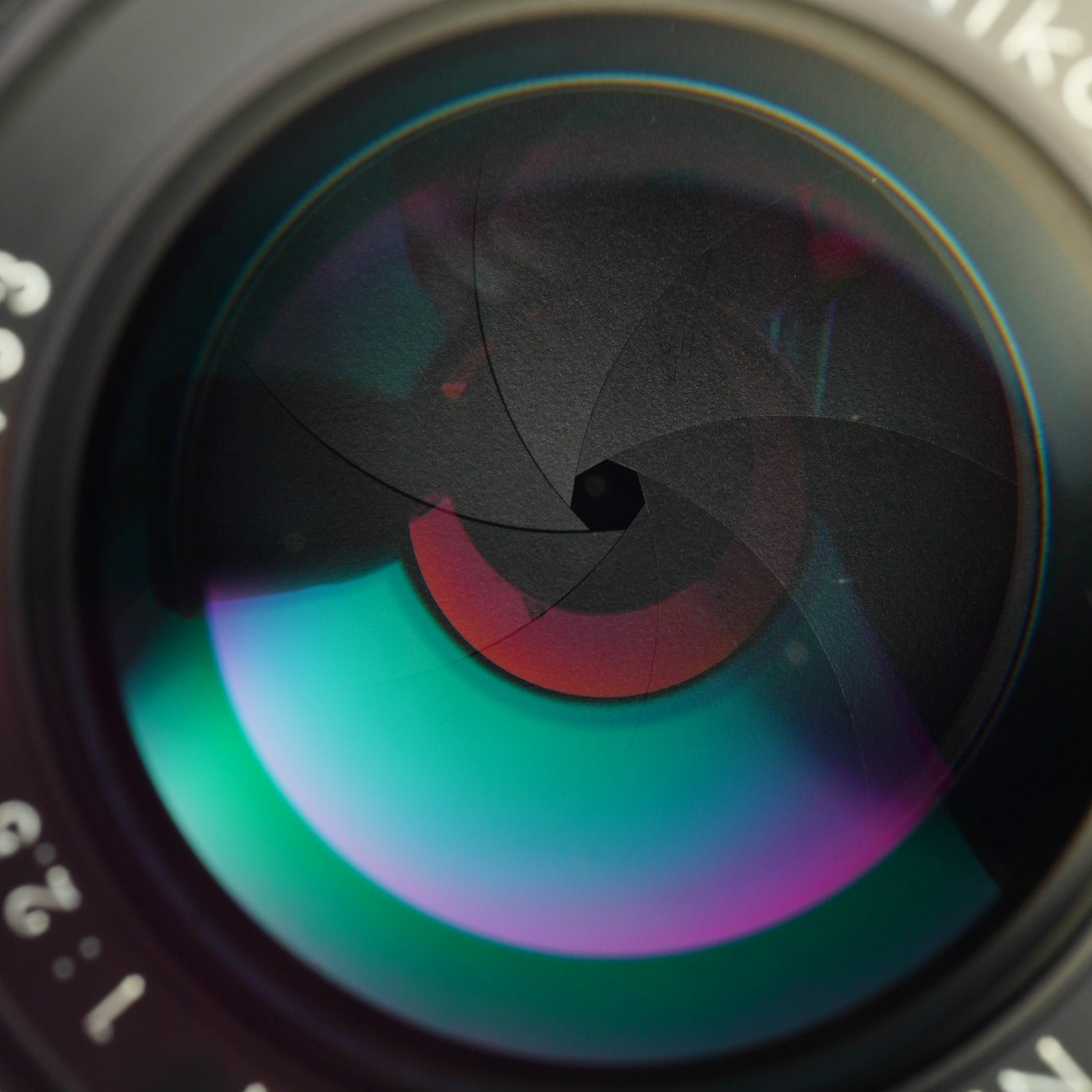 Nikon Ai-S NIKKOR 105mm F/2.5 単焦点レンズ