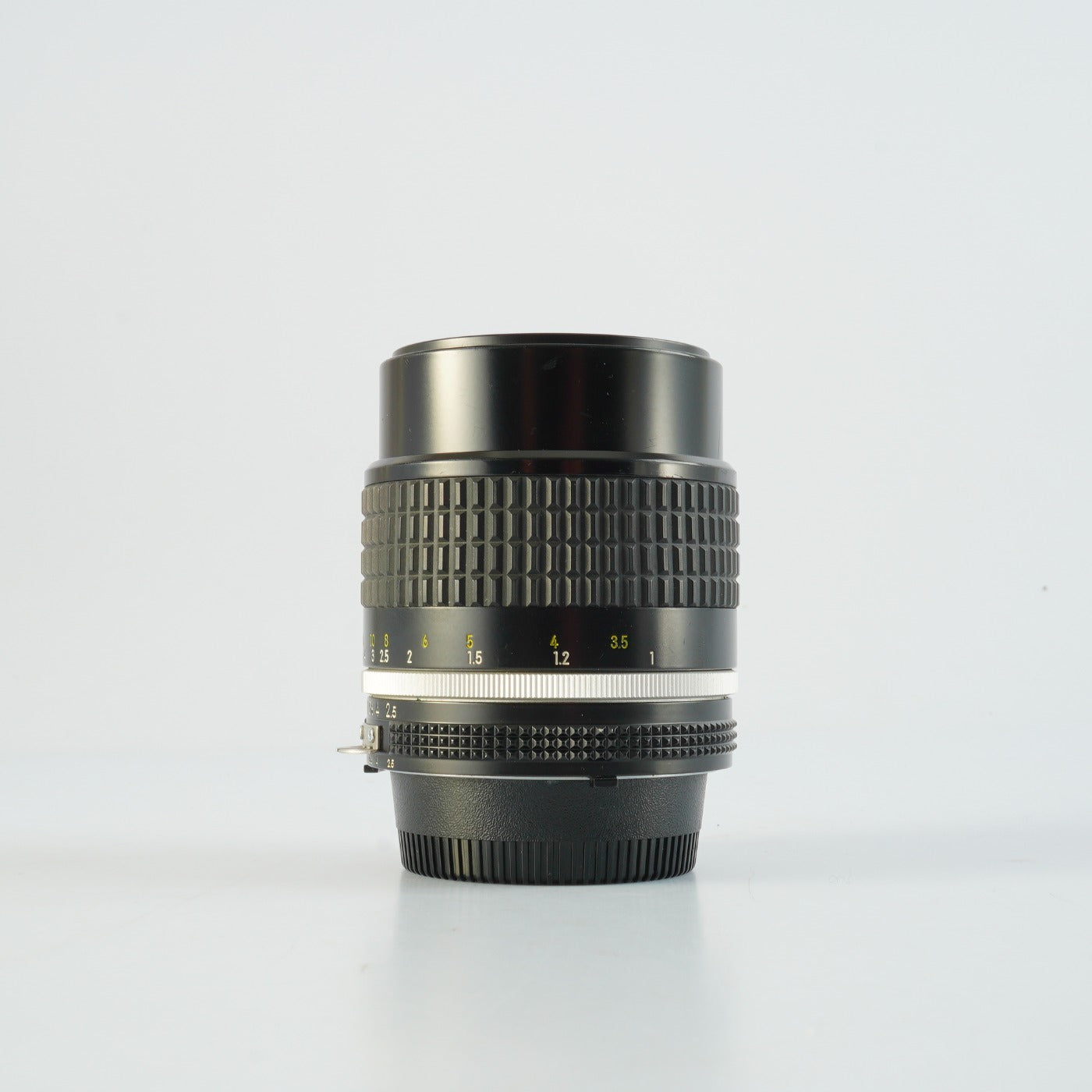 Nikon Ai-S NIKKOR 105mm F/2.5 単焦点レンズ