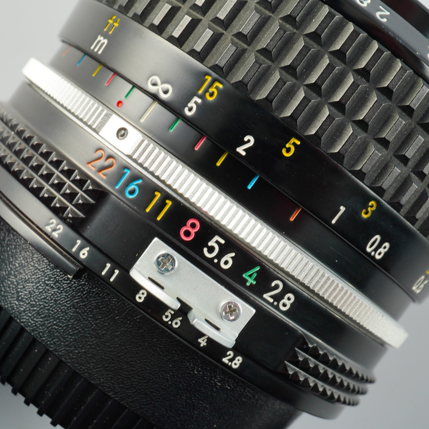 Nikon Ai Nikkor 28mm F/2.8 単焦点レンズ
