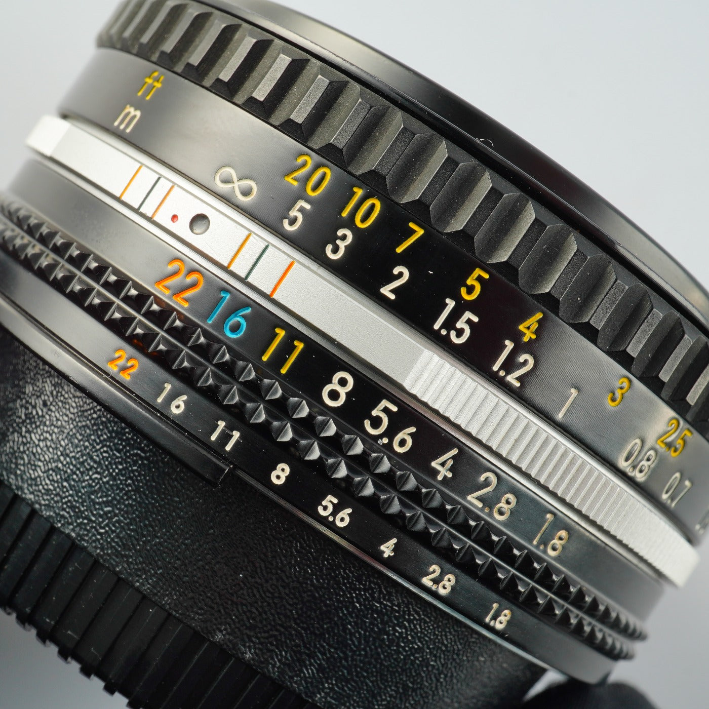 Nikon Ai-S NIKKOR 50mm F/1.8 単焦点レンズ