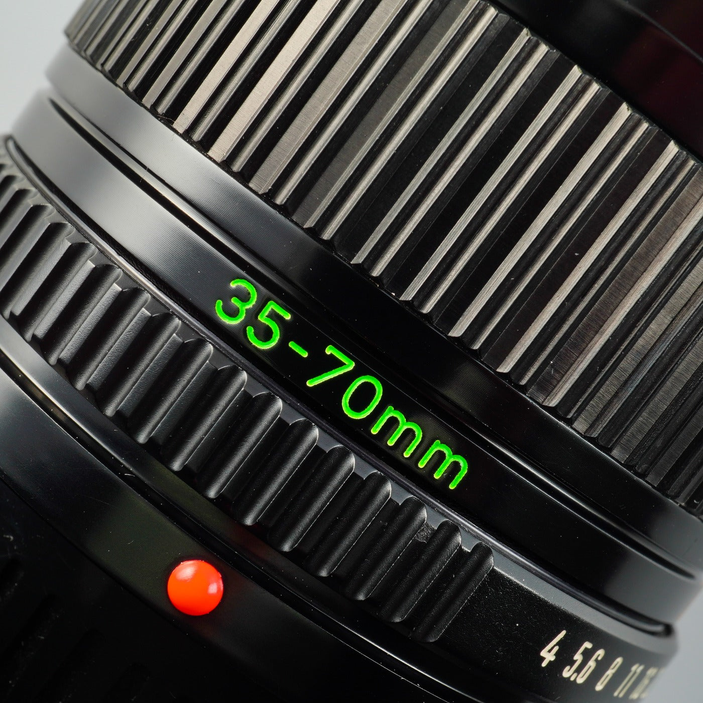 Canon FD 35-70mm F/4 ズームレンズ