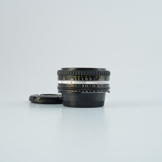 Nikon Ai-S NIKKOR 50mm F/1.8 単焦点レンズ