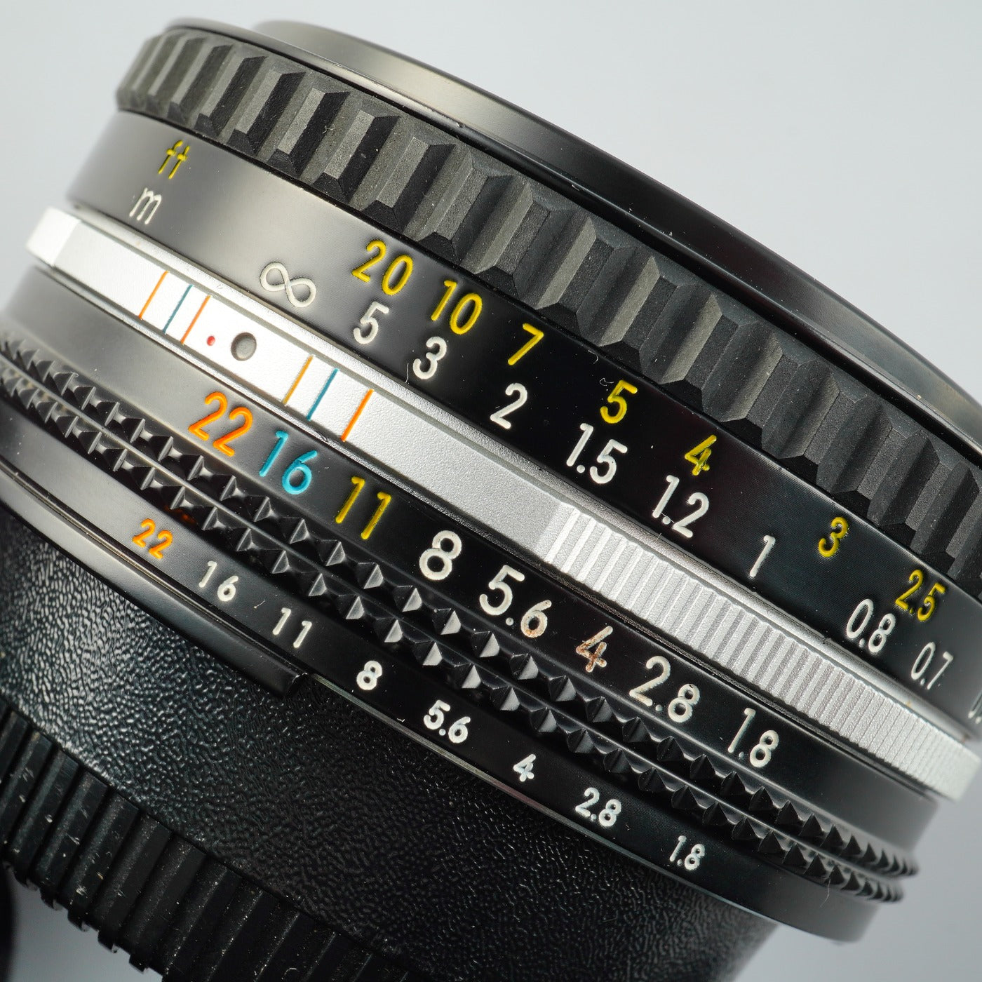 Nikon Ai-S NIKKOR 50mm F/1.8 単焦点レンズ