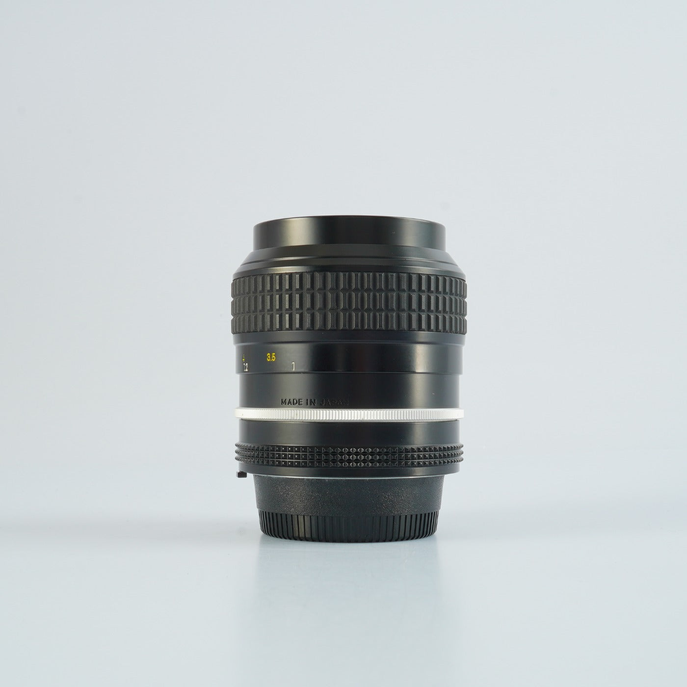 Nikon Ai NIKKOR 105mm F/2.5 単焦点レンズ