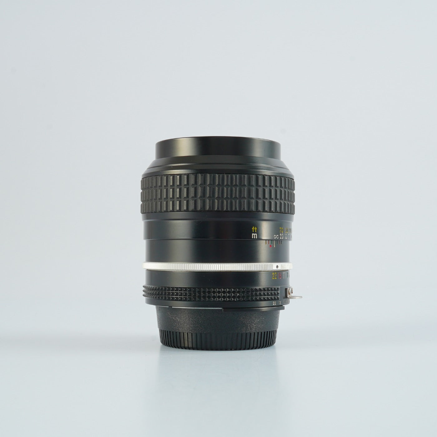 Nikon Ai NIKKOR 105mm F/2.5 単焦点レンズ