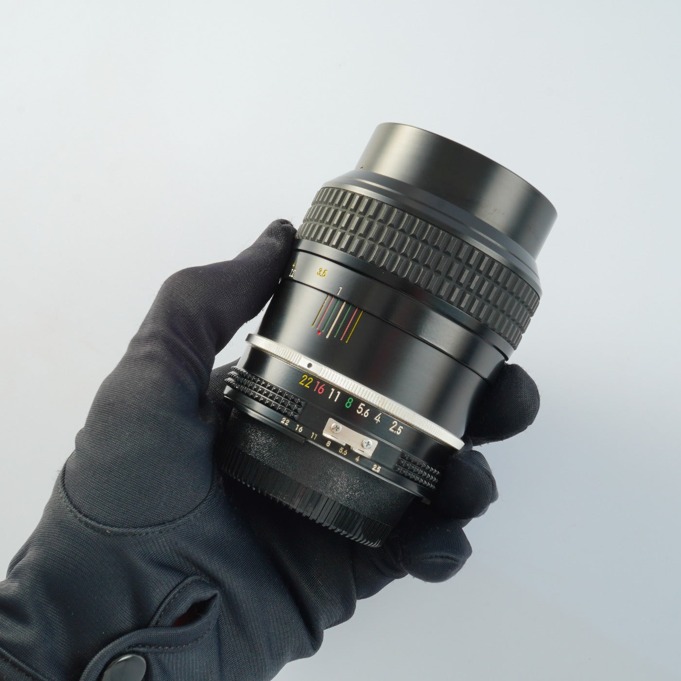 Nikon Ai NIKKOR 105mm F/2.5 単焦点レンズ