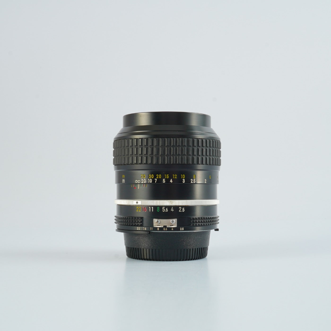 Nikon Ai NIKKOR 105mm F/2.5 単焦点レンズ