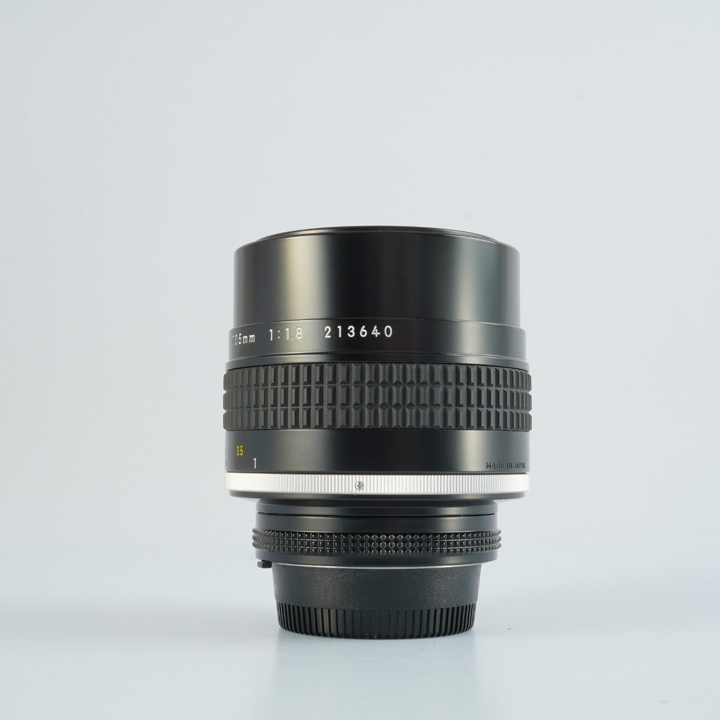 Nikon Ai-S NIKKOR 105mm F/1.8 単焦点レンズ