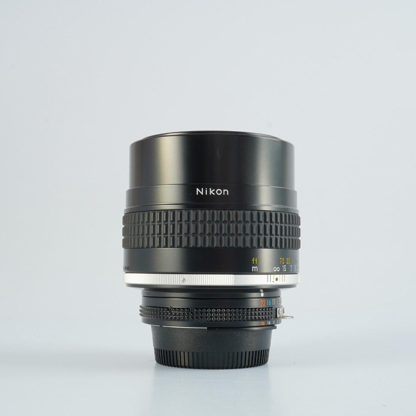 Nikon Ai-S NIKKOR 105mm F/1.8 単焦点レンズ