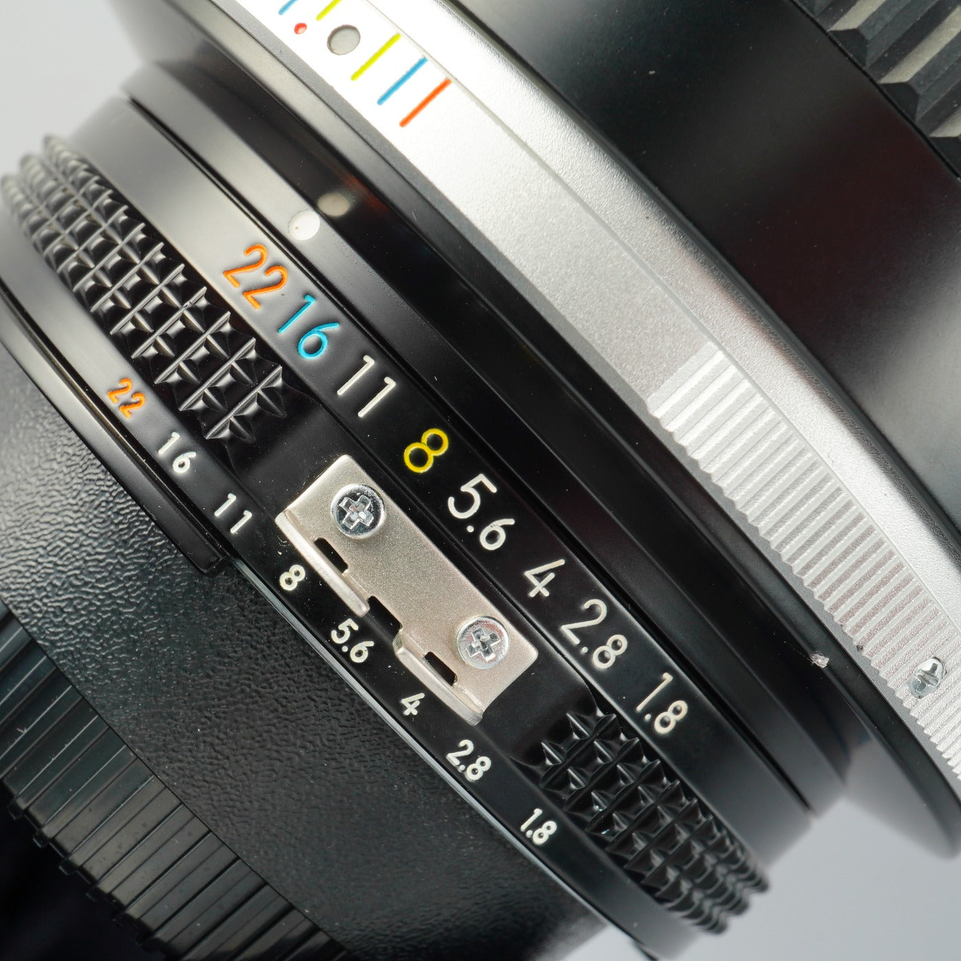 Nikon Ai-S NIKKOR 105mm F/1.8 単焦点レンズ