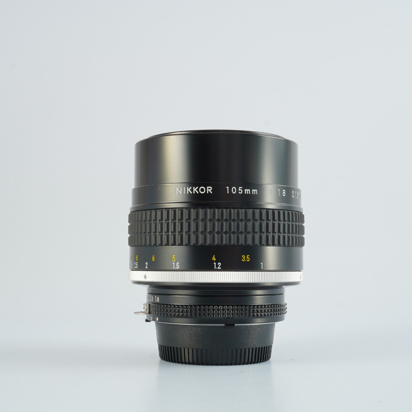 Nikon Ai-S NIKKOR 105mm F/1.8 単焦点レンズ