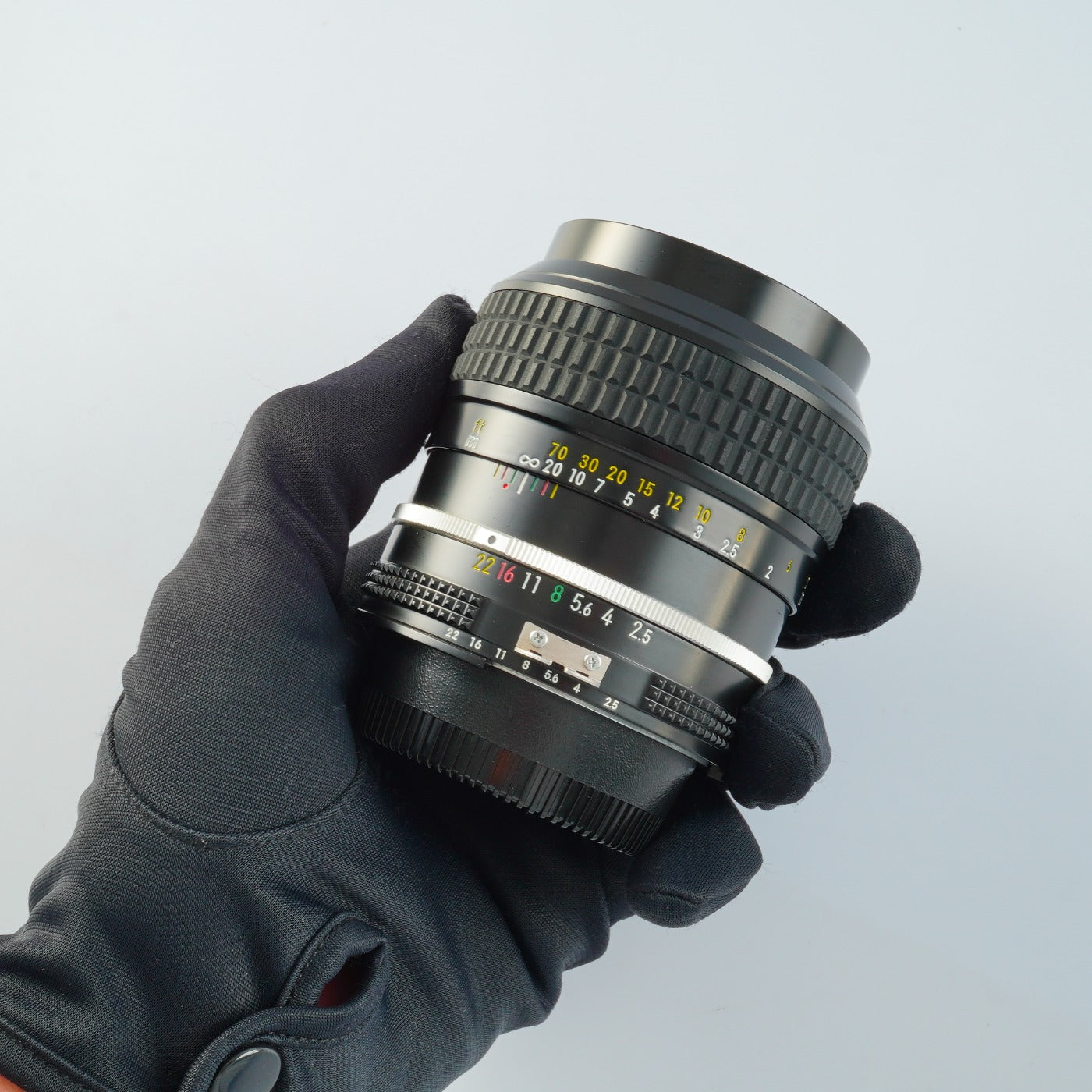 Nikon Ai NIKKOR 105mm F/2.5 単焦点レンズ