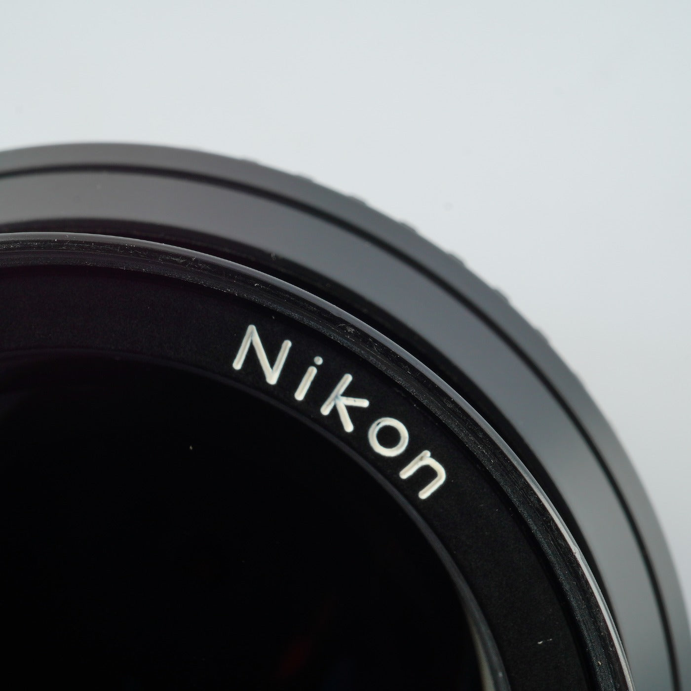 Nikon Ai NIKKOR 105mm F/2.5 単焦点レンズ