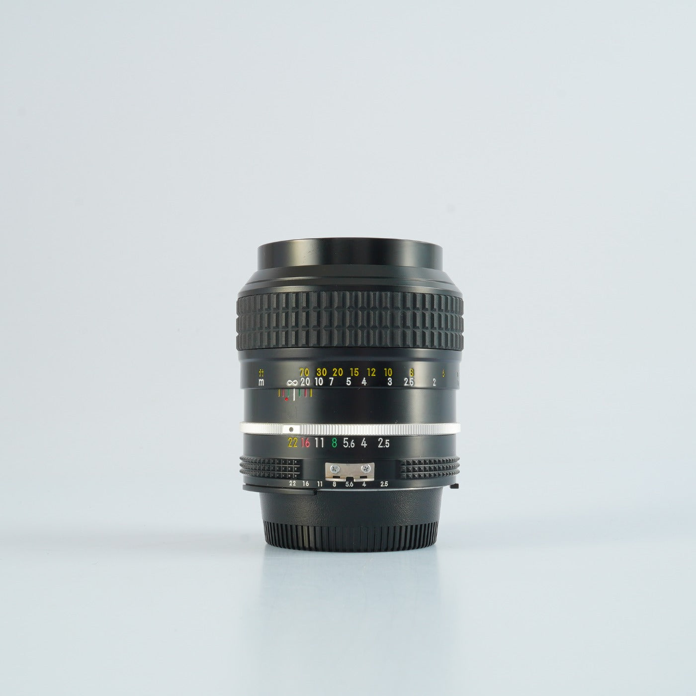 Nikon Ai NIKKOR 105mm F/2.5 単焦点レンズ
