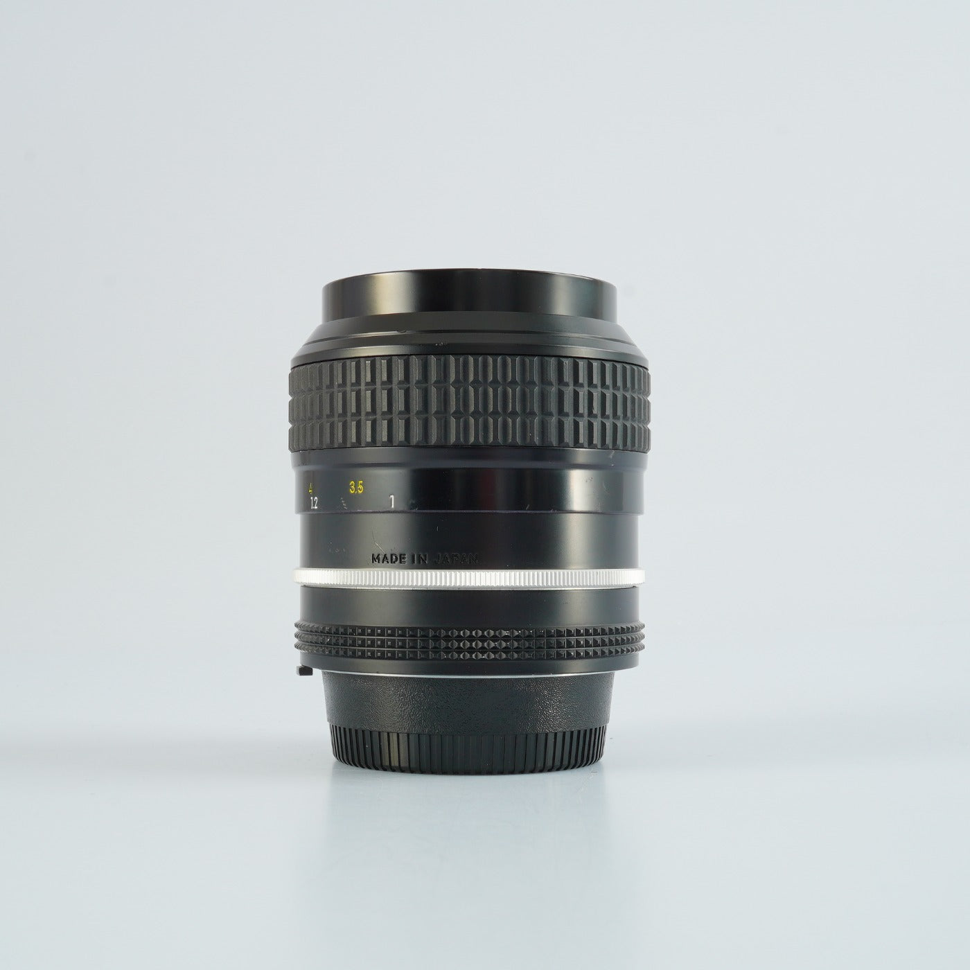 Nikon Ai NIKKOR 105mm F/2.5 単焦点レンズ