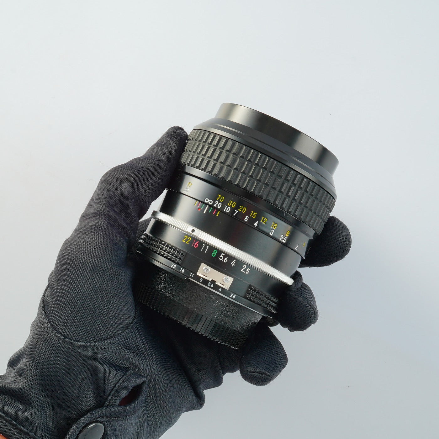 Nikon Ai NIKKOR 105mm F/2.5 単焦点レンズ