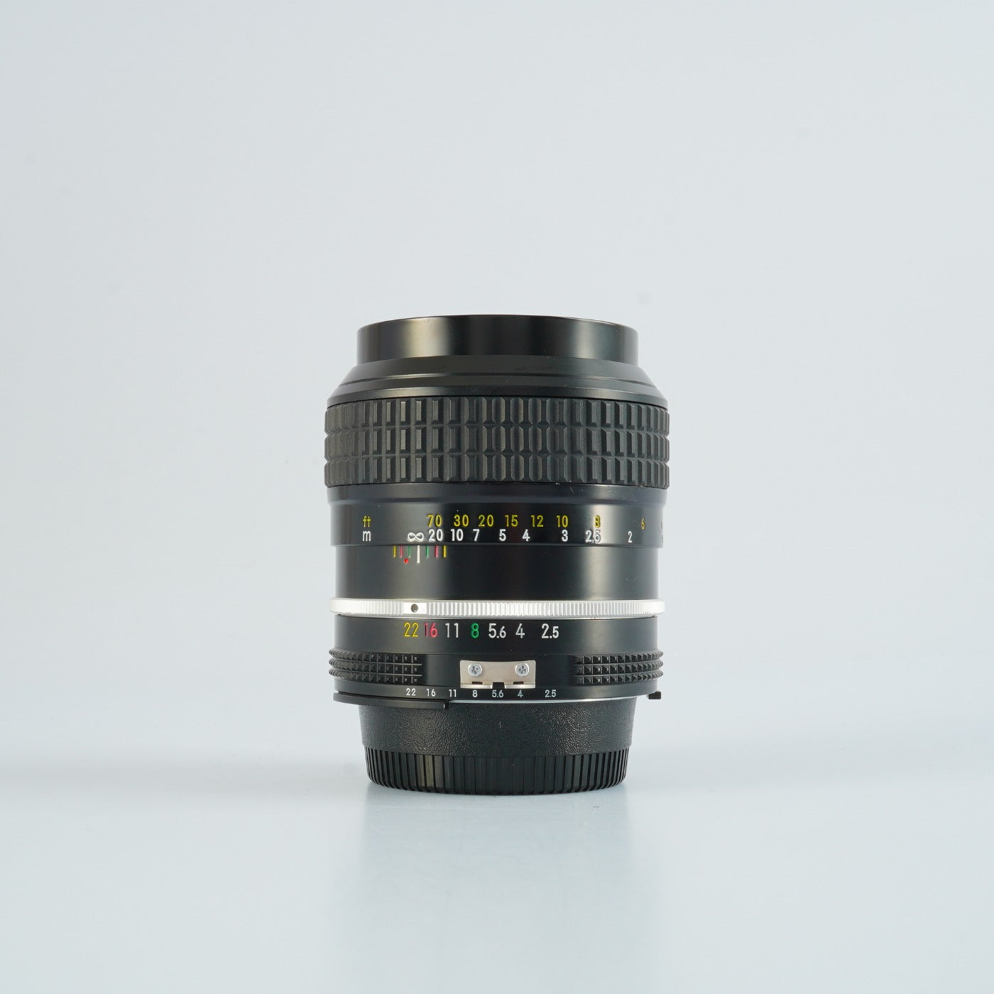 Nikon Ai NIKKOR 105mm F/2.5 単焦点レンズ