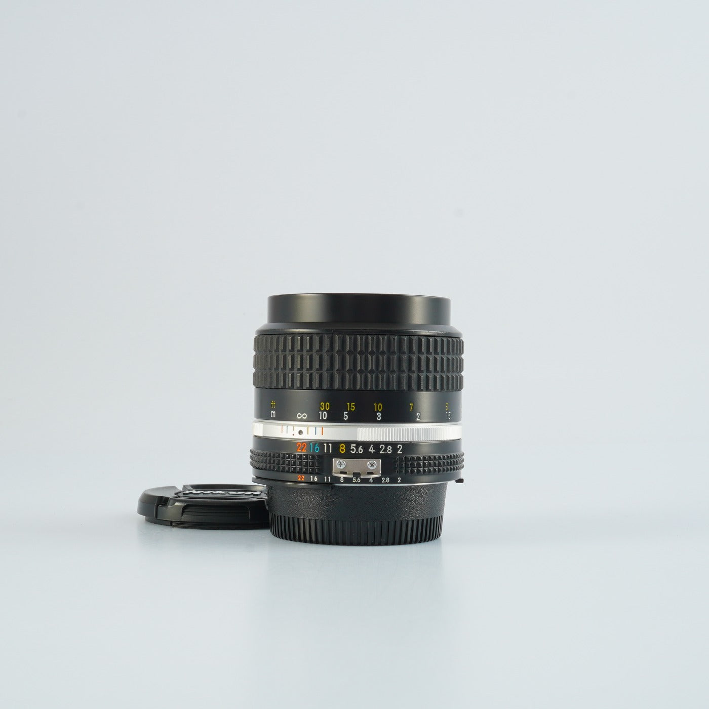 Nikon Ai-S NIKKOR 85mm F/2 単焦点レンズ