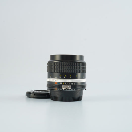Nikon Ai-S NIKKOR 85mm F/2 単焦点レンズ