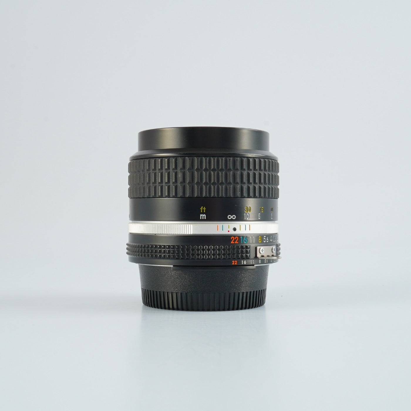 Nikon Ai-S NIKKOR 85mm F/2 単焦点レンズ