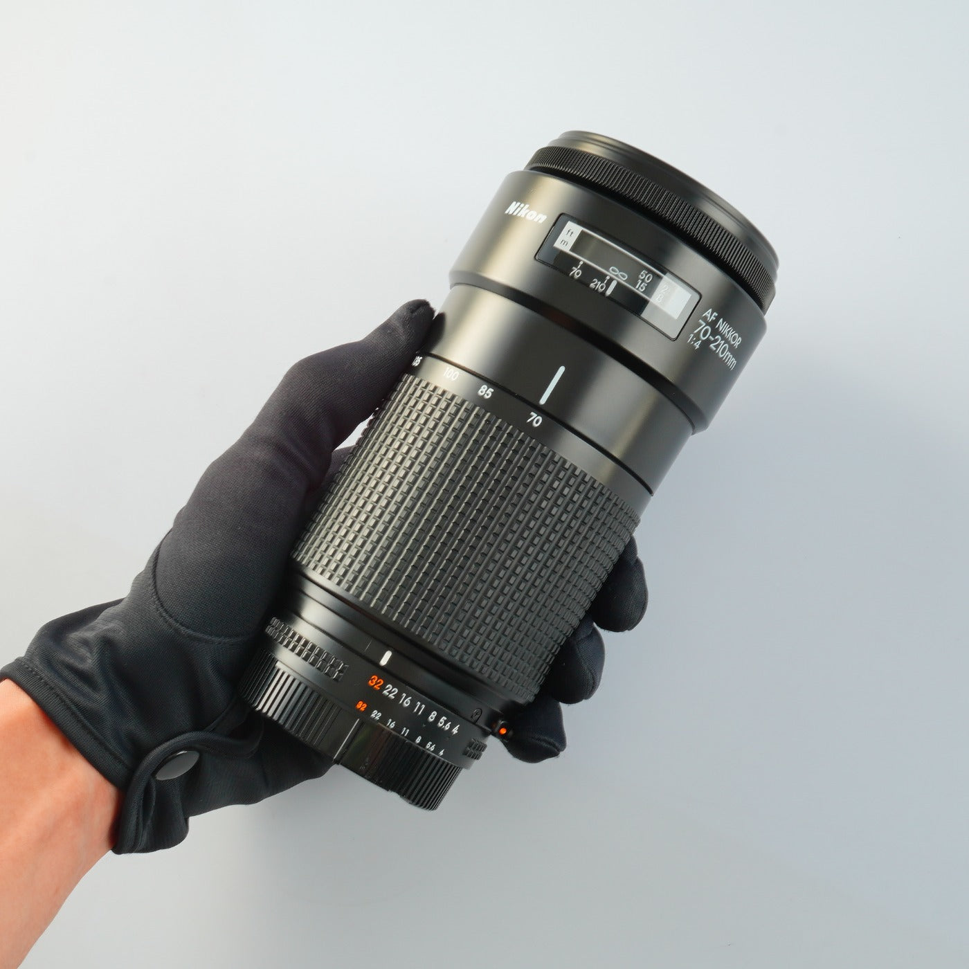 Nikon AF Nikkor 70-210mm F/4 ズームレンズ