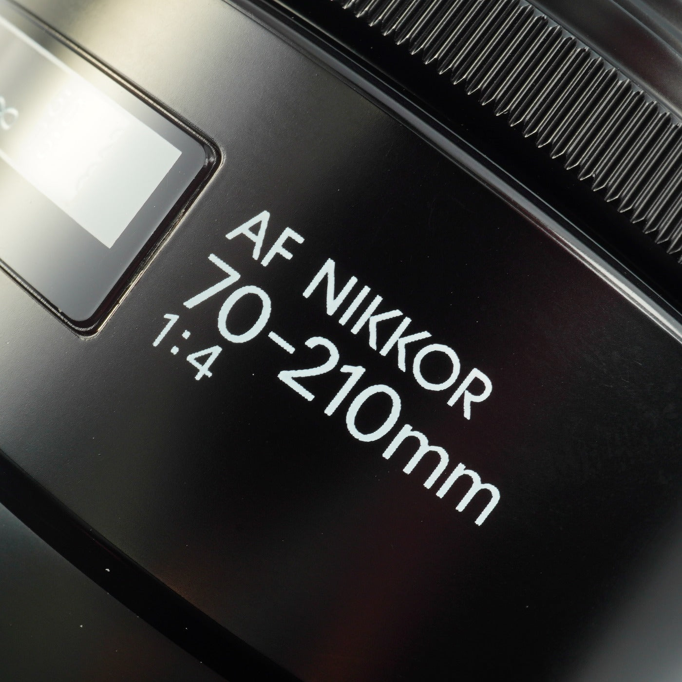 Nikon AF Nikkor 70-210mm F/4 ズームレンズ