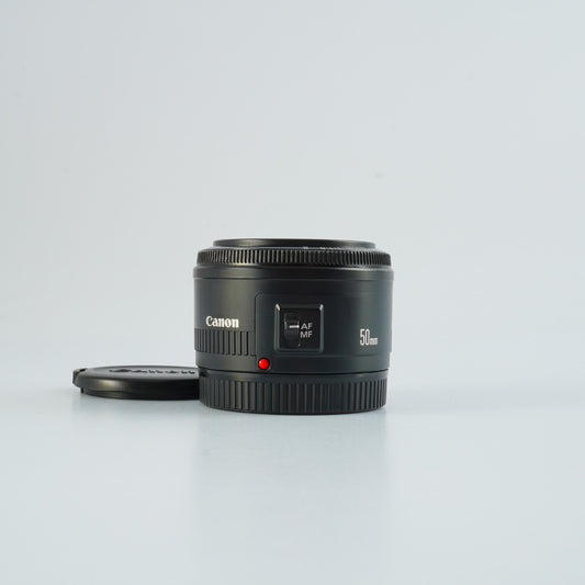 Canon EF 50mm F/1.8 Ⅱ 単焦点レンズ