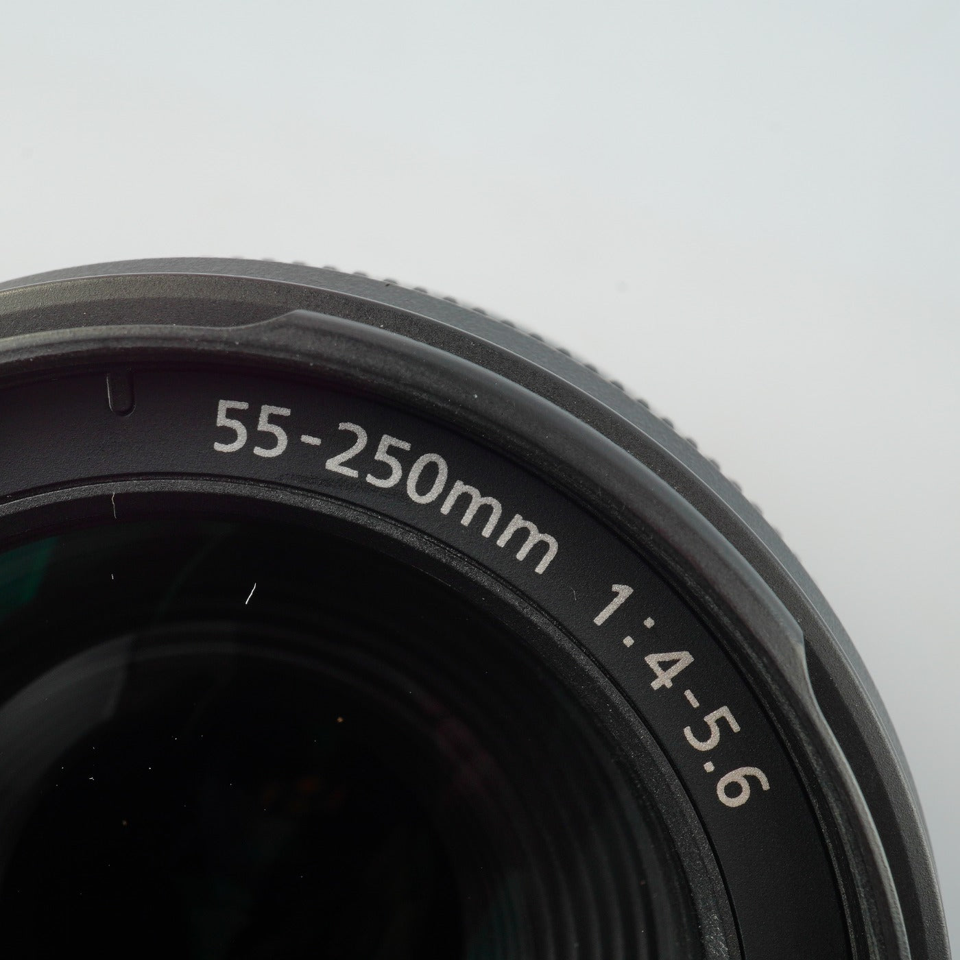 Canon EF-S 55-250mm F/4-5.6 IS ズームレンズ