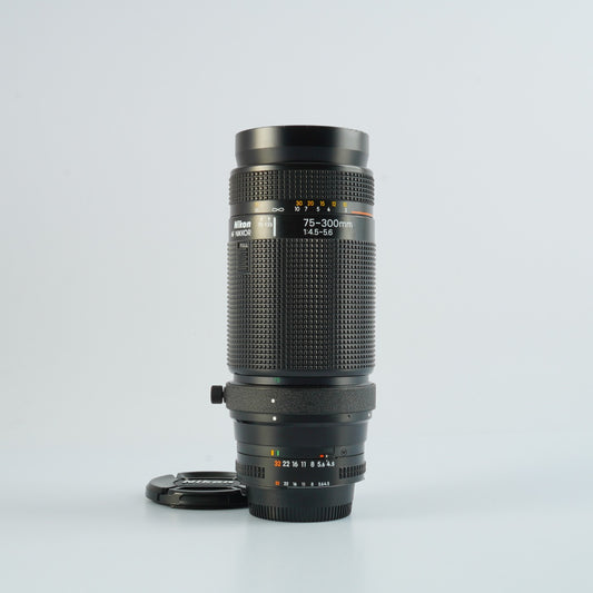 Nikon AF NIKKOR 75-300mm F/4.5-5.6 ズームレンズ
