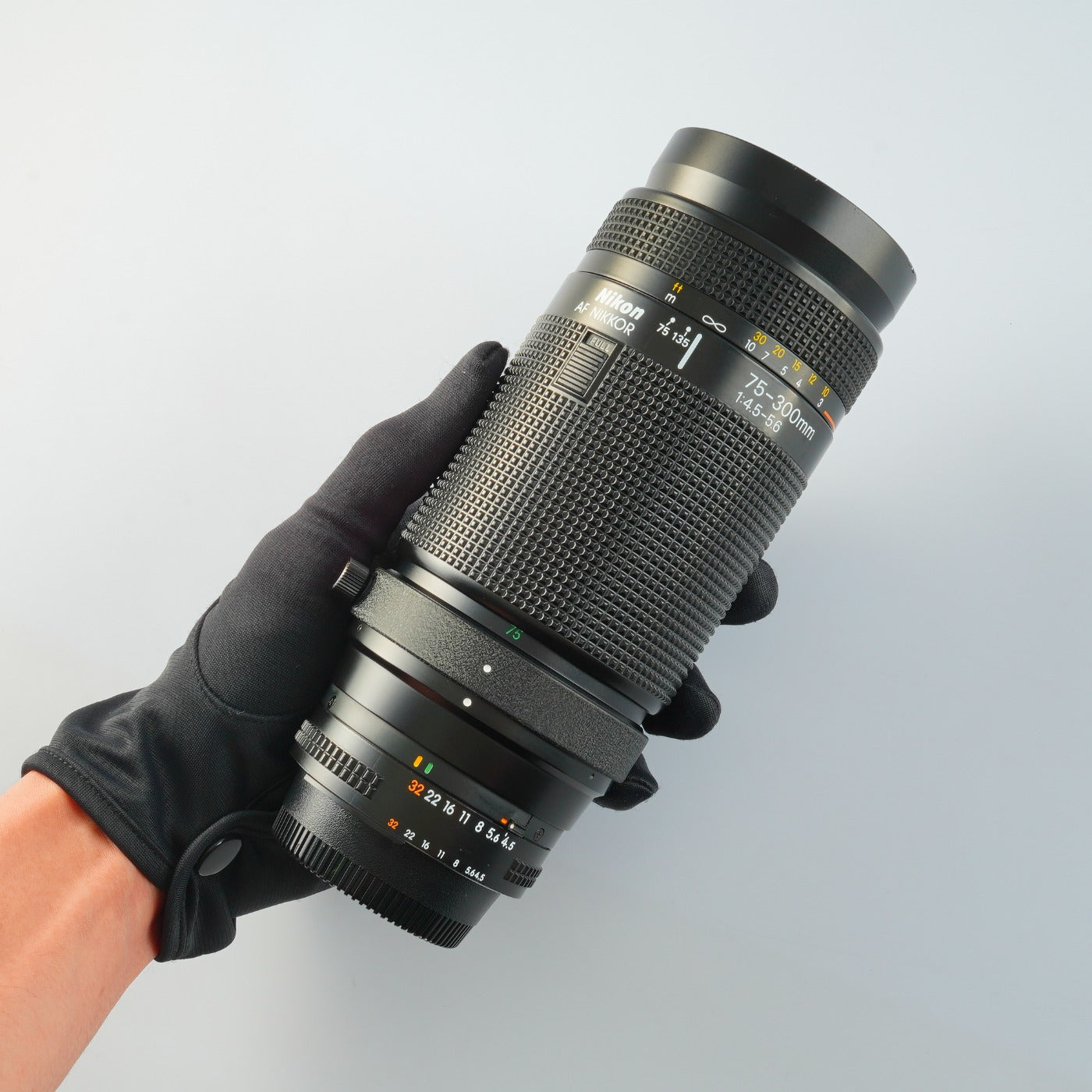 Nikon AF NIKKOR 75-300mm F/4.5-5.6 ズームレンズ